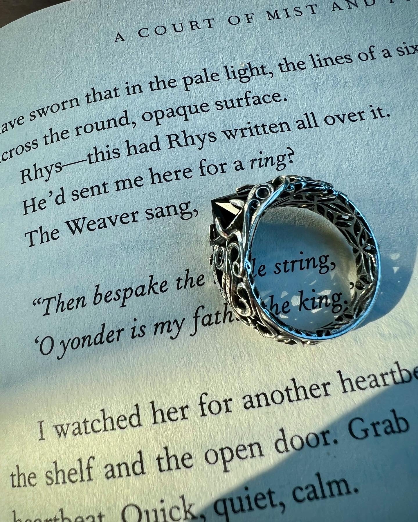21 Quotes About Love From Books, Because Writers Just Get the Feeling of  Falling For Someone